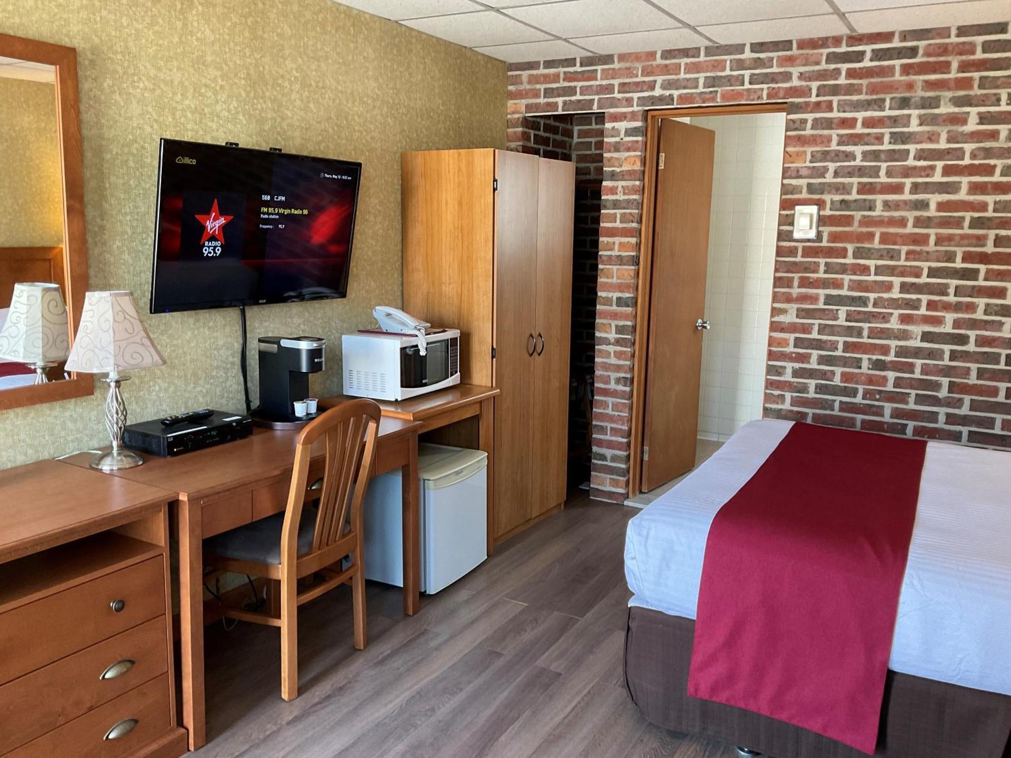Motel & Hotel La Paysanne Sherbrooke Zewnętrze zdjęcie