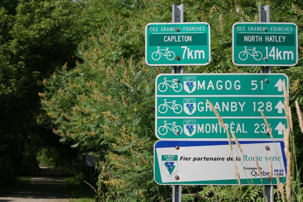 Motel & Hotel La Paysanne Sherbrooke Zewnętrze zdjęcie