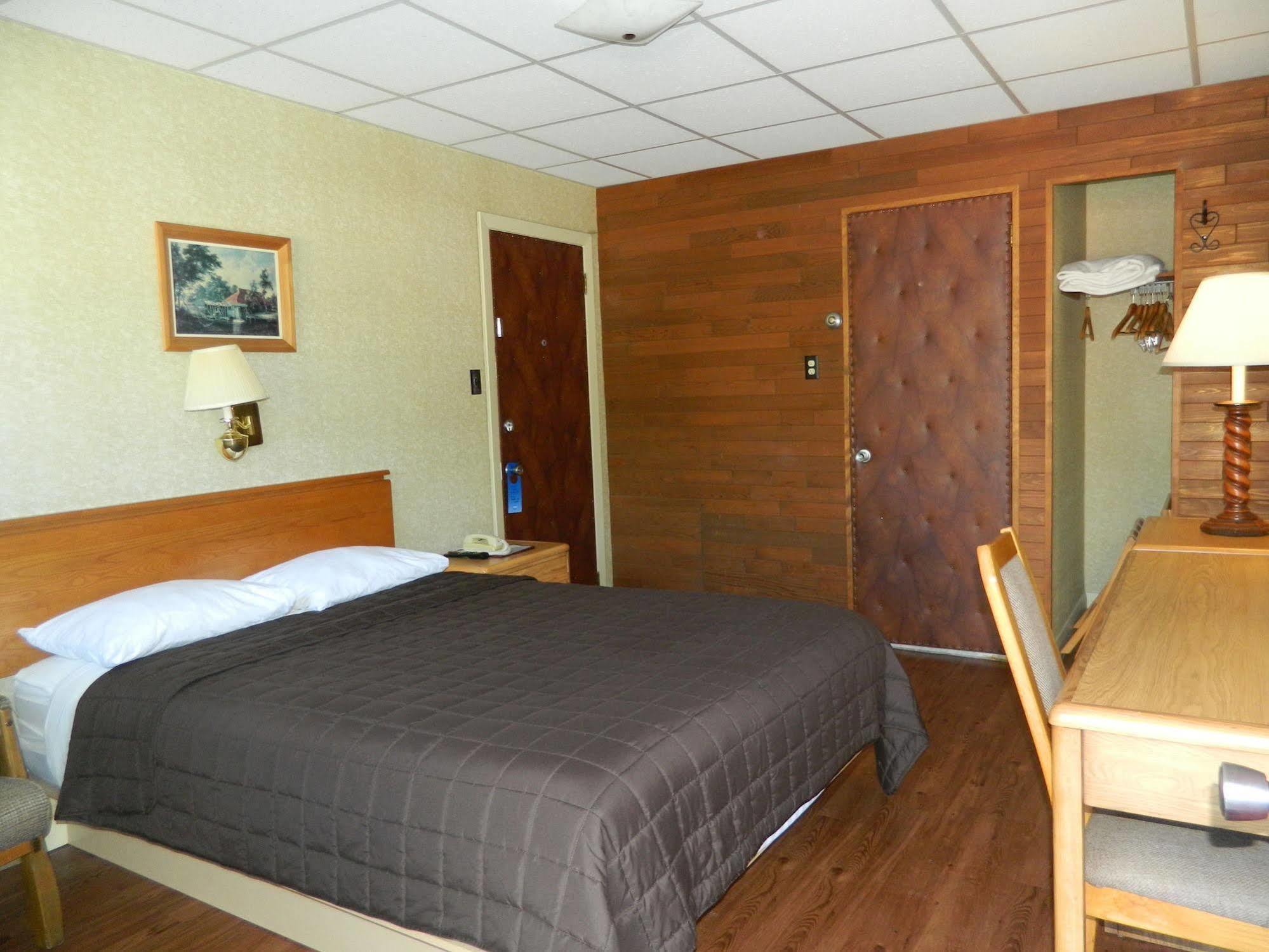 Motel & Hotel La Paysanne Sherbrooke Zewnętrze zdjęcie
