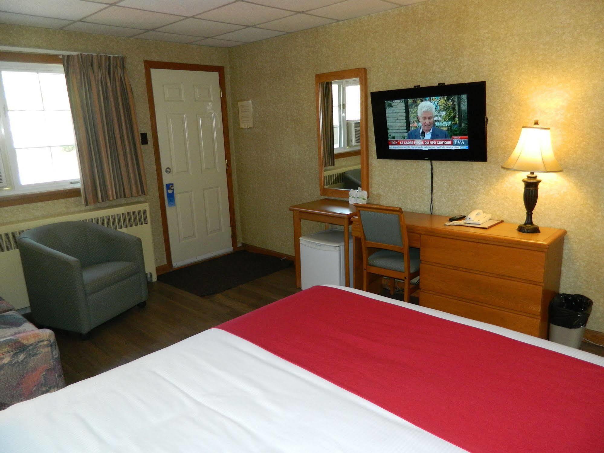 Motel & Hotel La Paysanne Sherbrooke Zewnętrze zdjęcie