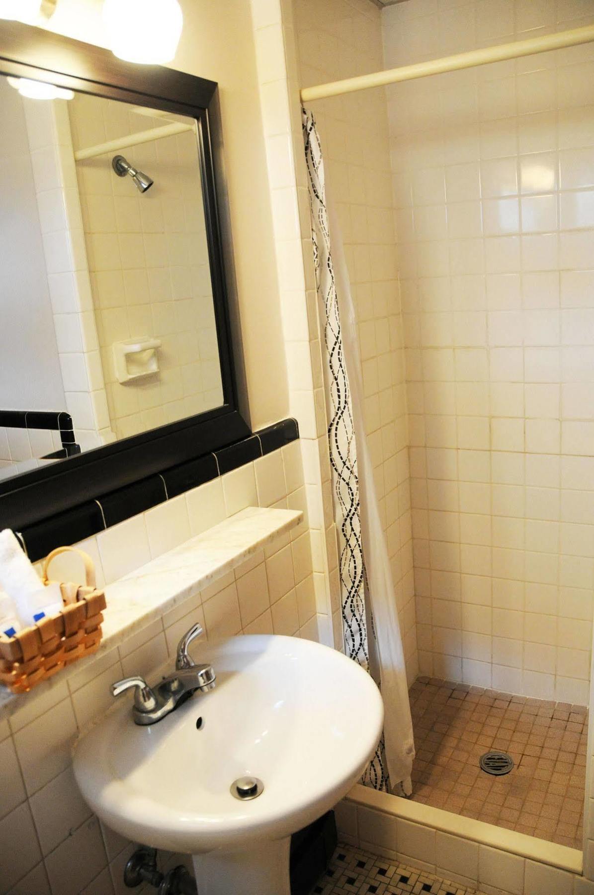 Motel & Hotel La Paysanne Sherbrooke Zewnętrze zdjęcie