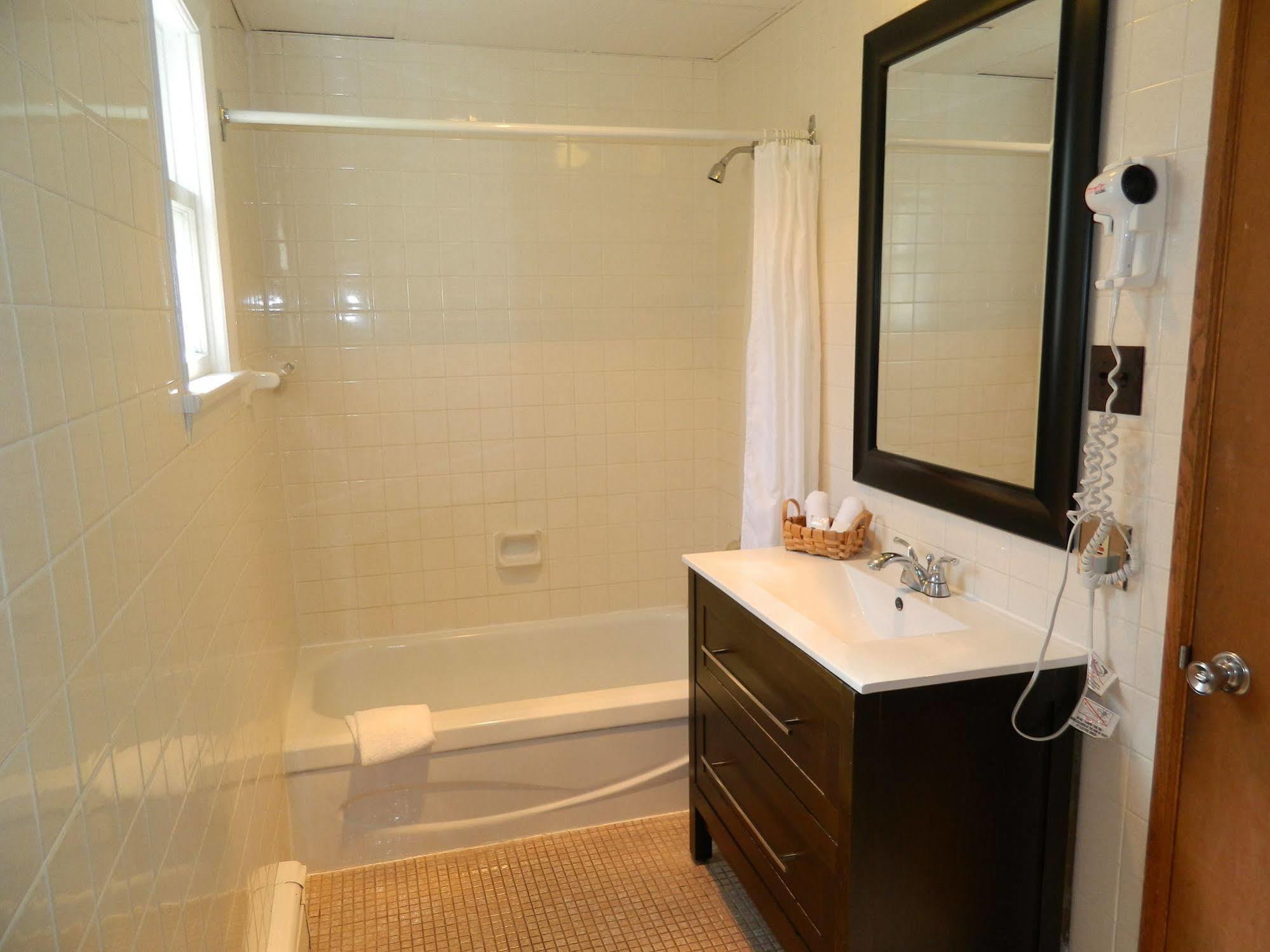 Motel & Hotel La Paysanne Sherbrooke Zewnętrze zdjęcie