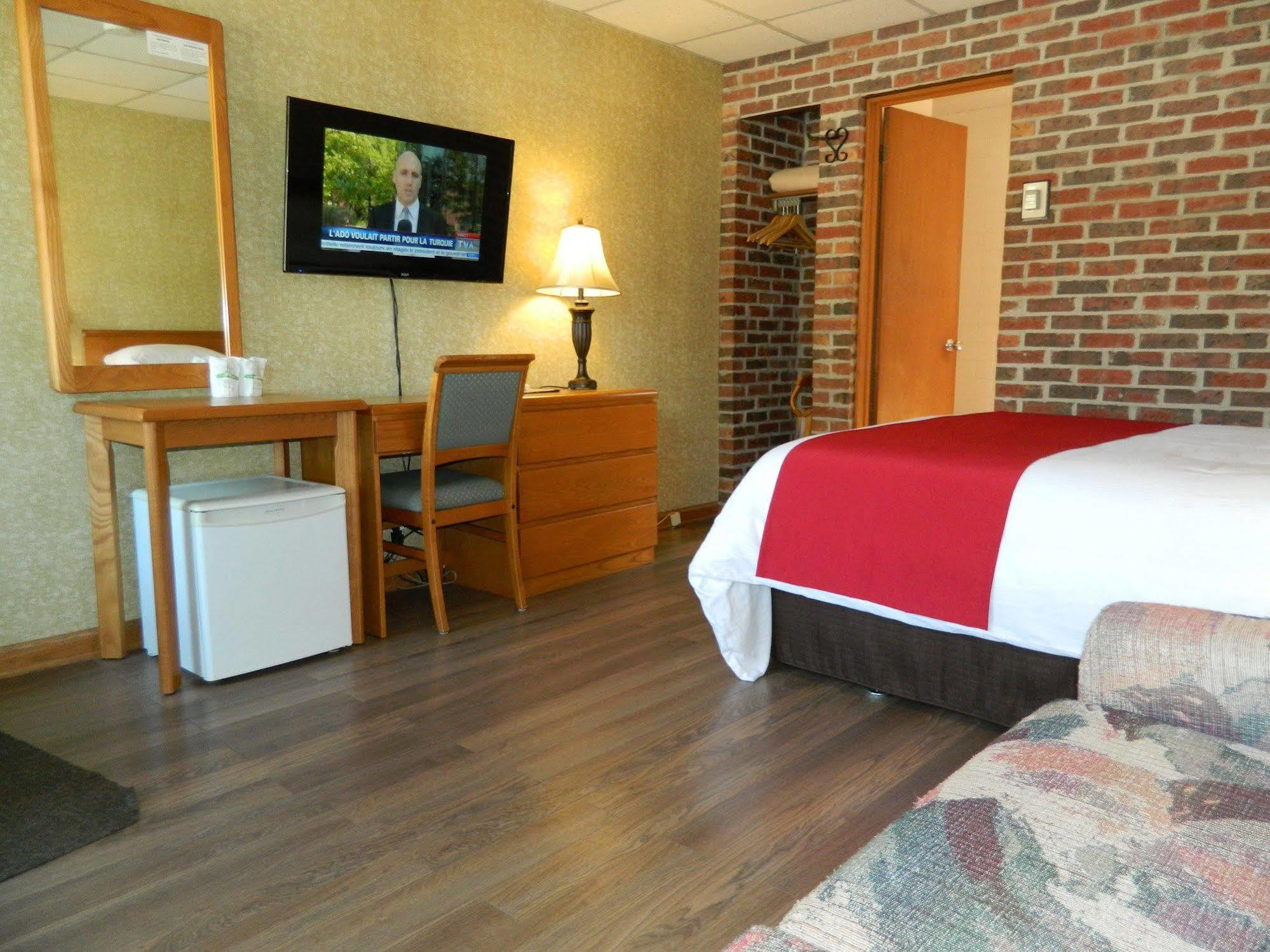 Motel & Hotel La Paysanne Sherbrooke Zewnętrze zdjęcie